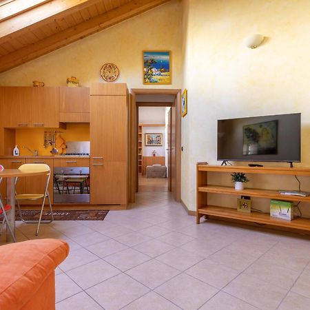 Apartment By The Ferry - Menaggio Exterior photo