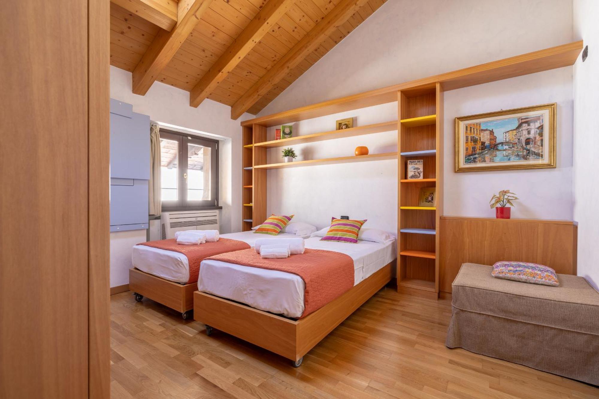 Apartment By The Ferry - Menaggio Exterior photo